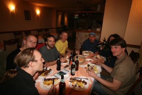 ur Schaschlik und Forelle muss Bier her – denn der Fisch will ja schwimmen! 